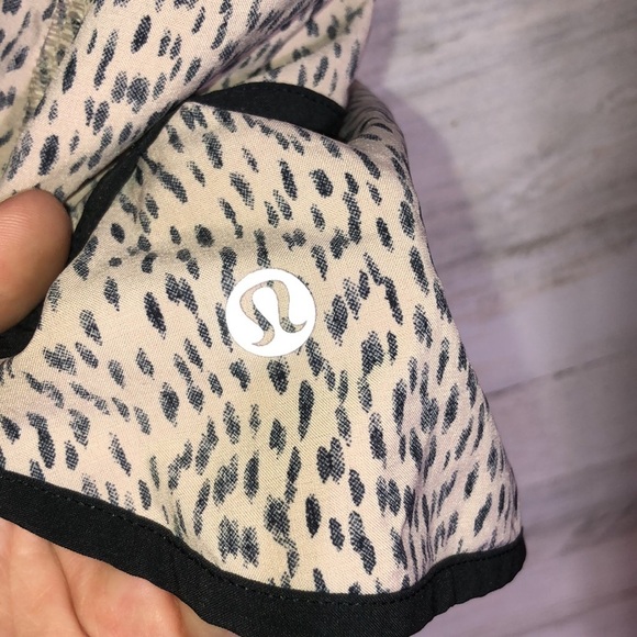 Lululemon Lululemon Run: Speed Short *4-way Stretch Dottie Dash Grain size 4​​ - Picture 8 of 13